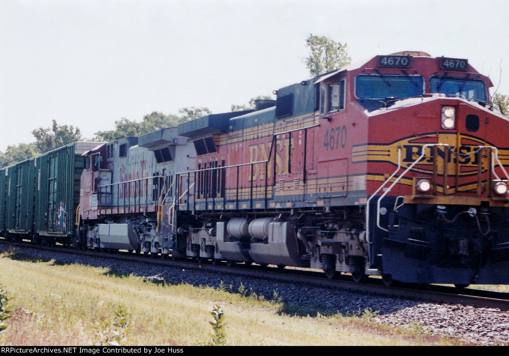 BNSF 4670 West